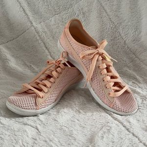 Gently used Puma running